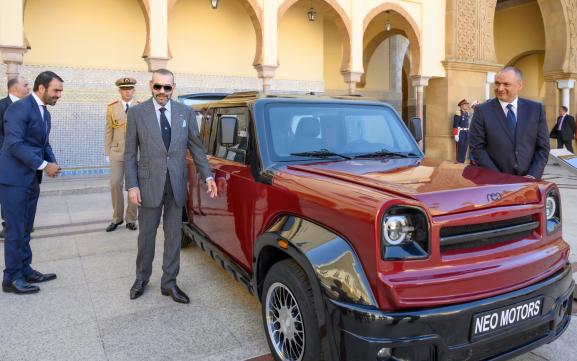 Présentation à Sa Majesté le Roi d’un modèle de la 1ère marque automobile grand public marocaine Neo Motors